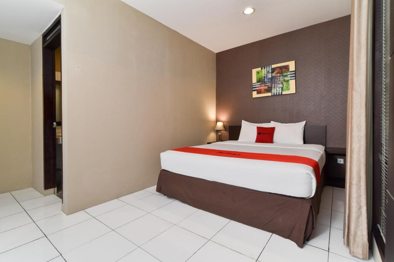 Reddoorz Plus @ Raya Legian Экстерьер фото