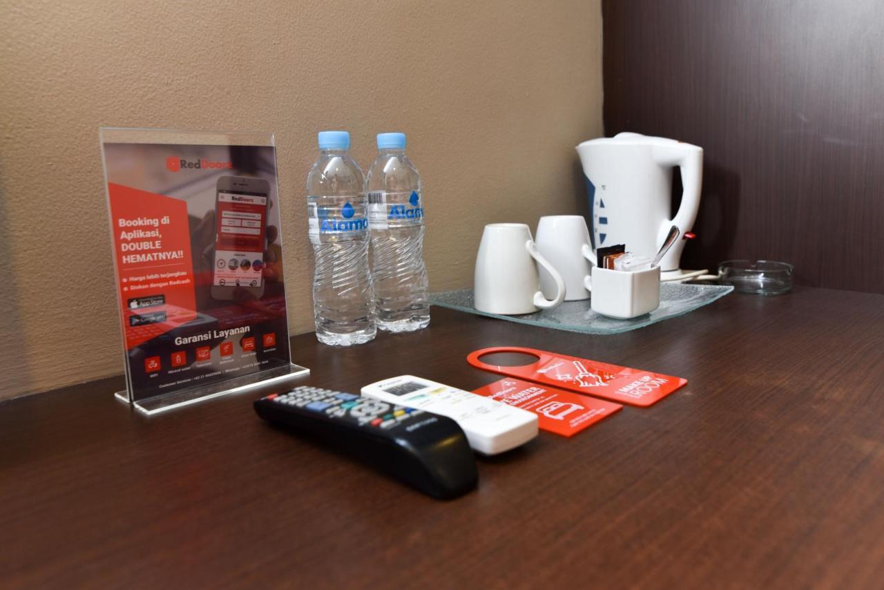Reddoorz Plus @ Raya Legian Экстерьер фото