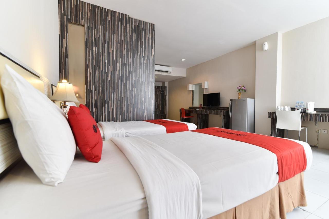 Reddoorz Plus @ Raya Legian Экстерьер фото